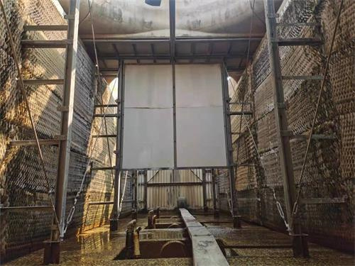 冷卻塔循環(huán)水水垢怎么清除,冷卻塔循環(huán)除垢大概花多少錢?(冷卻塔水垢非常嚴(yán)重怎么清理)