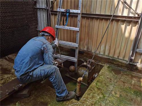 選擇優(yōu)質(zhì)的場所對開式冷卻塔意義非凡