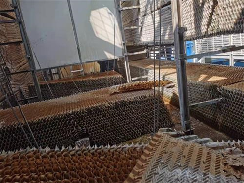 玻璃鋼冷卻塔廠家介紹冷卻塔漂水的處理方法(工業(yè)型玻璃鋼冷卻塔訂購)